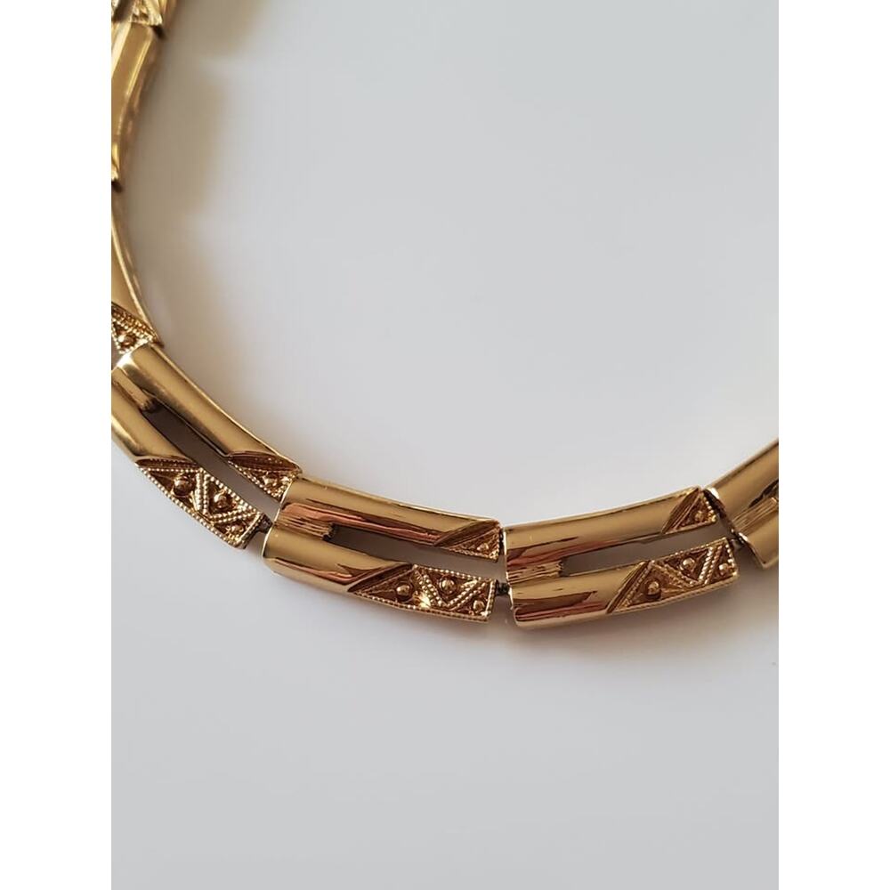 Vintage Monet Gold Tone Long Rectangle Link Choker Necklace - Picture 2 of 5